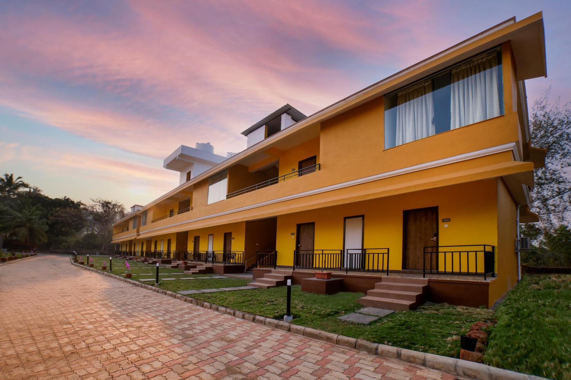 Sterling Karwar Hotel Eksteriør billede